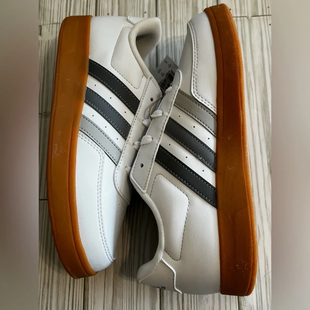 Adidas breaknet lifestyle court lace shoe sneaker White Gum‎ Sole size youth 4